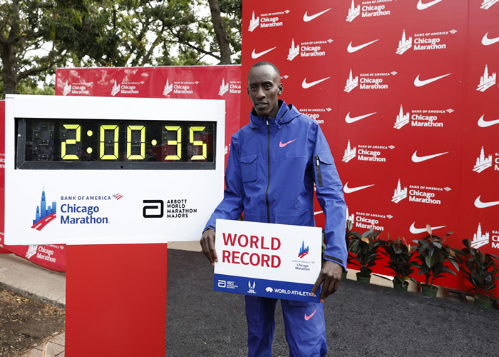 Kelvin Kiptum, ganador de la Maratón de Chicago con récord mundial