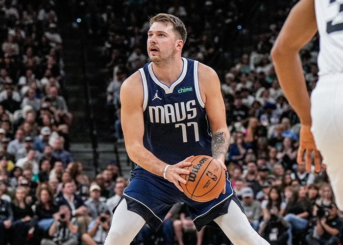 Luka Doncic, triple doble en triunfo de los Mavericks 126 – 119 sobre ...