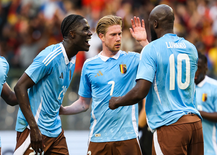 Camiseta Belgica Lukaku 2024 Celeste post