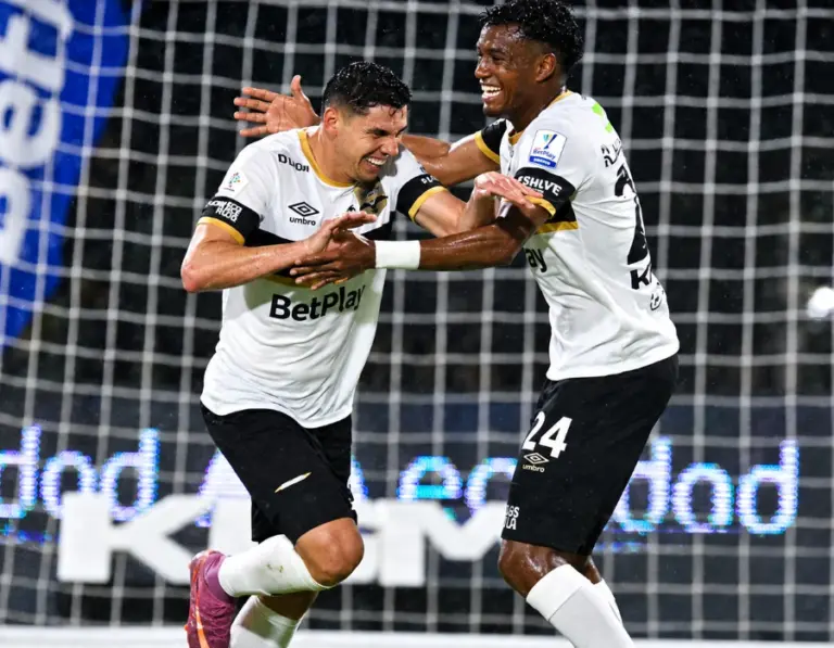 Inter de Bogotá se metió en la pelea por un cupo al G – 8, venció 3×1 al Medellín en aplazado de la 5ª fecha
